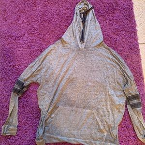 cute, gray sweater top !